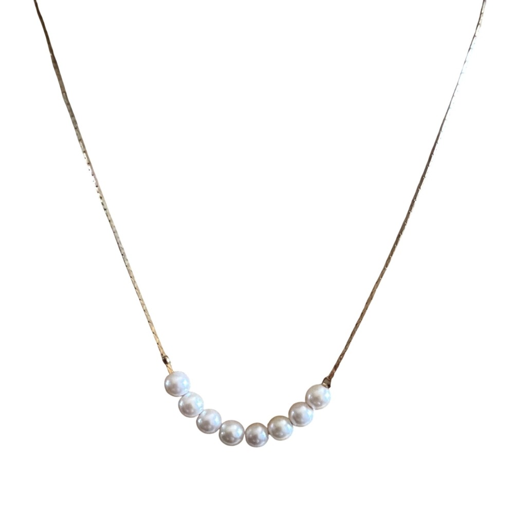 Gold Tone Herringbone Chain Necklace with Graduated Faux Pearl Curved Bar